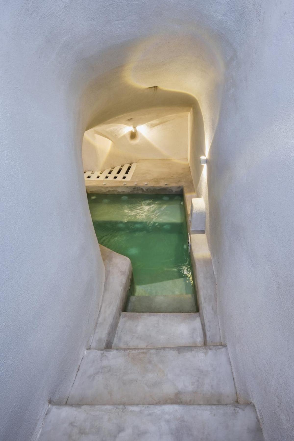 Vila Gilbert'S Cave With Cave Jacuzzi Megalochori  Exteriér fotografie
